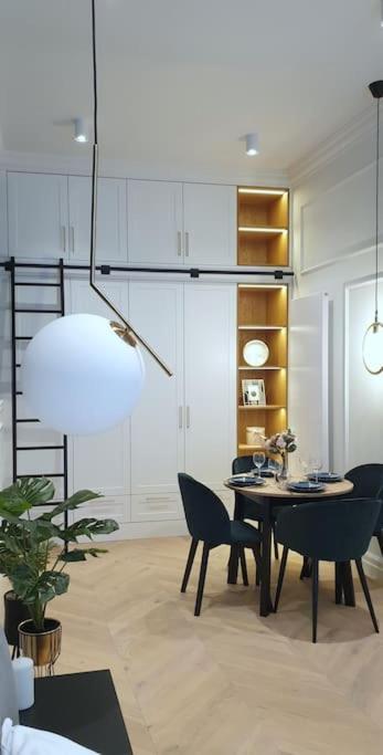 Exclusive, Unique Apartment, 2 Bathrooms, 105sqm Apartment
